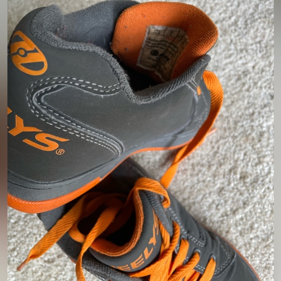 Heelys kids’ youths’ boys’ skates running shoes w/ wheels on the heels #sk8rboi - Picture 5 of 7